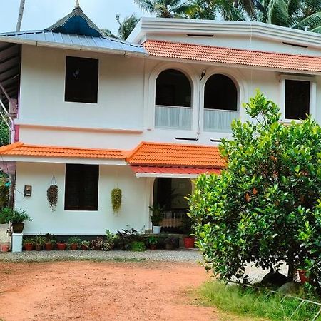 Munroe Lagoons Kollam Extérieur photo