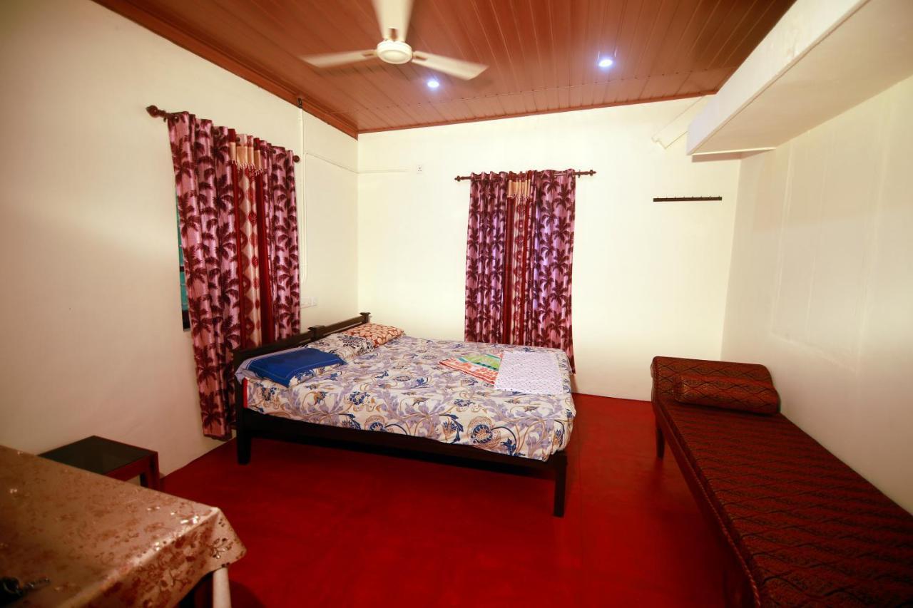 Munroe Lagoons Kollam Extérieur photo